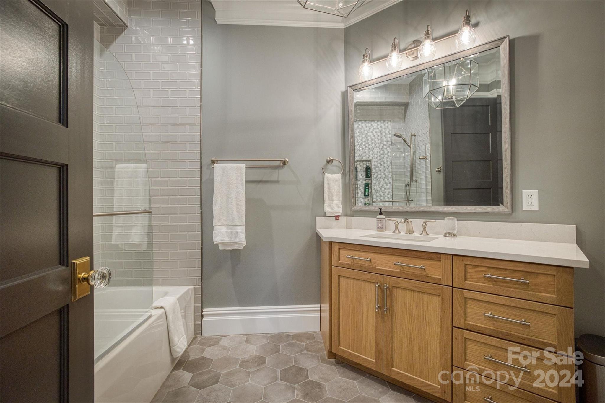 Paradise Harbor - Residential