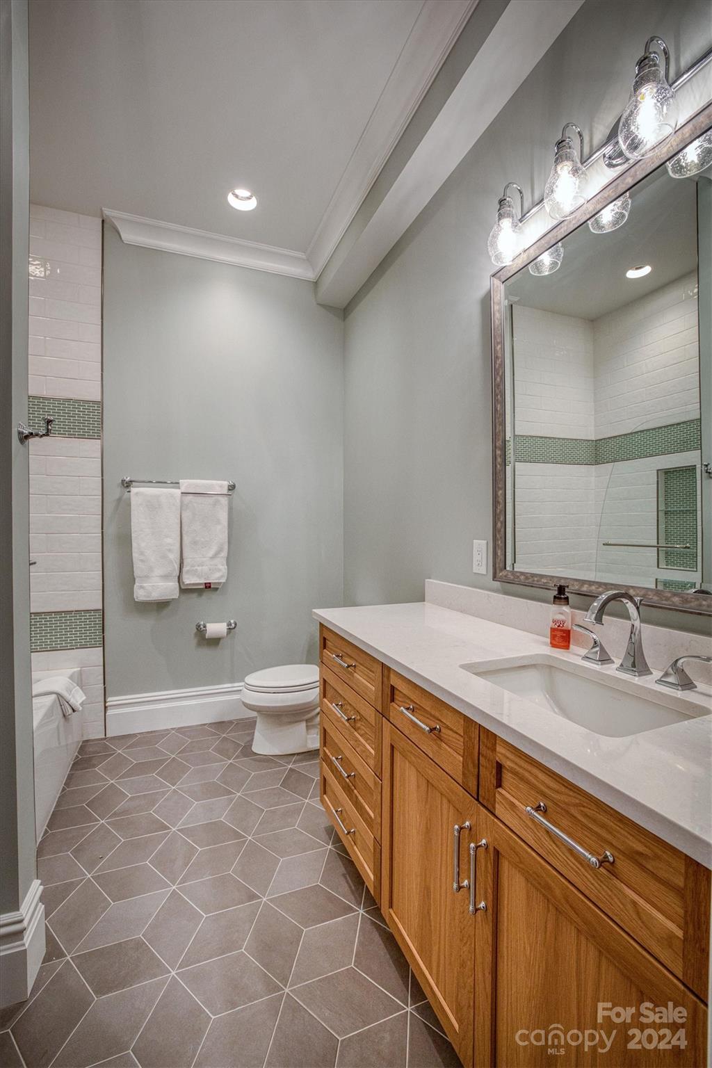 Paradise Harbor - Residential