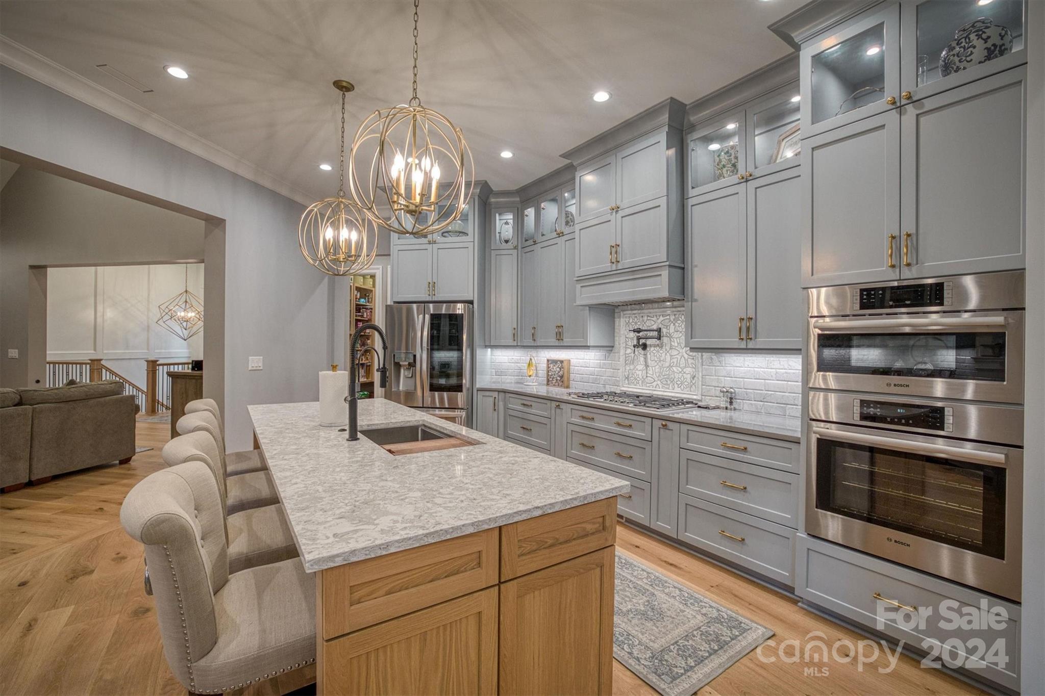 Paradise Harbor - Residential