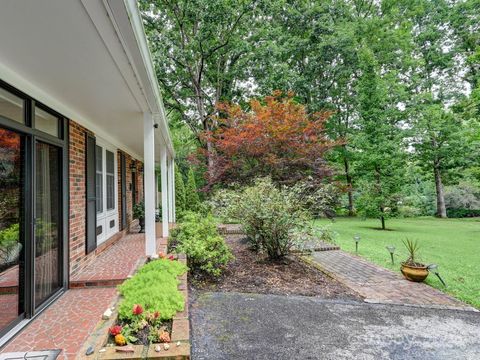 A home in Hendersonville