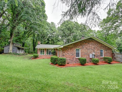 A home in Hendersonville