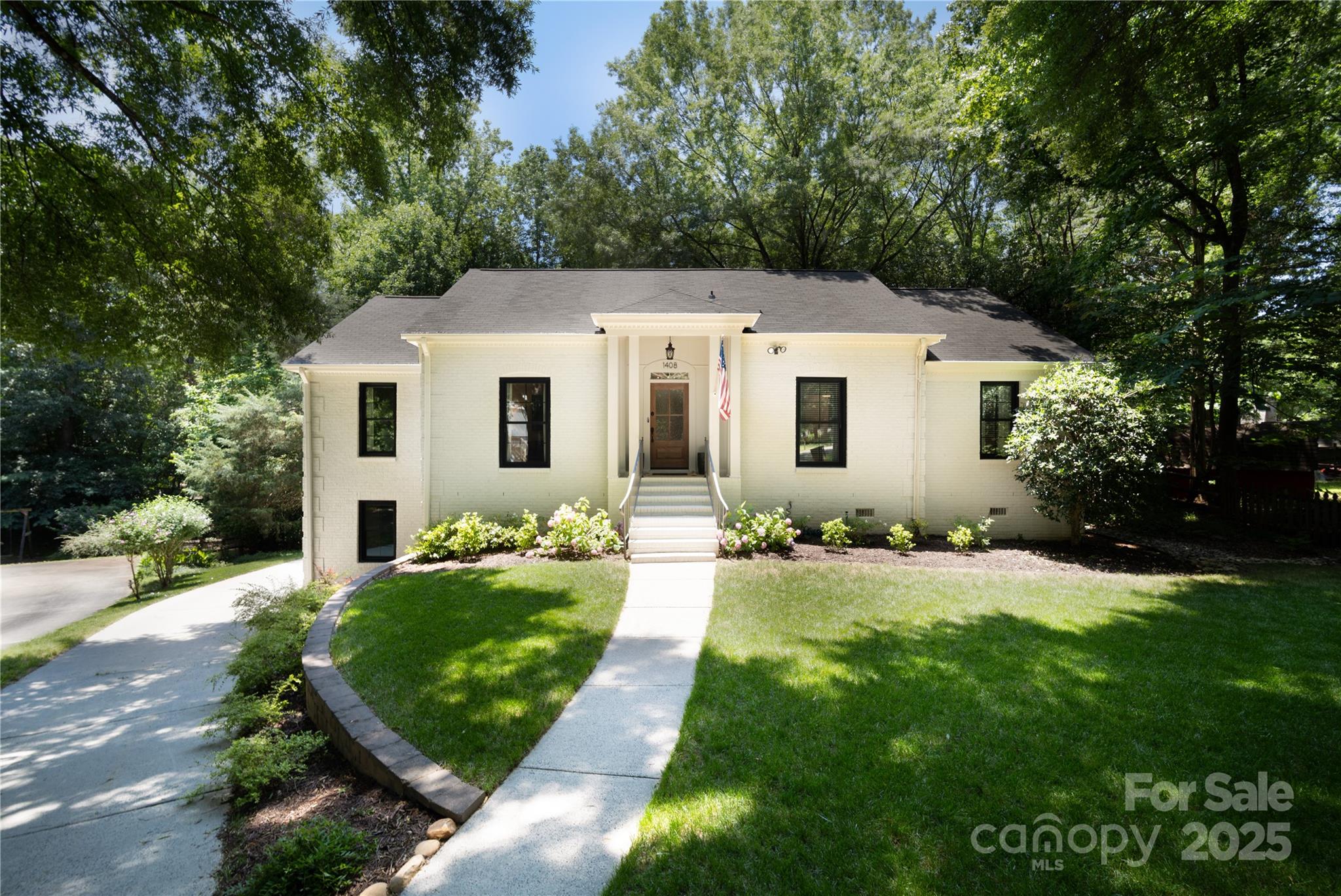 Charlotte, North Carolina 28270, United States, 3 Bedrooms Bedrooms, ,2 BathroomsBathrooms,Residential,Under Contract,143781