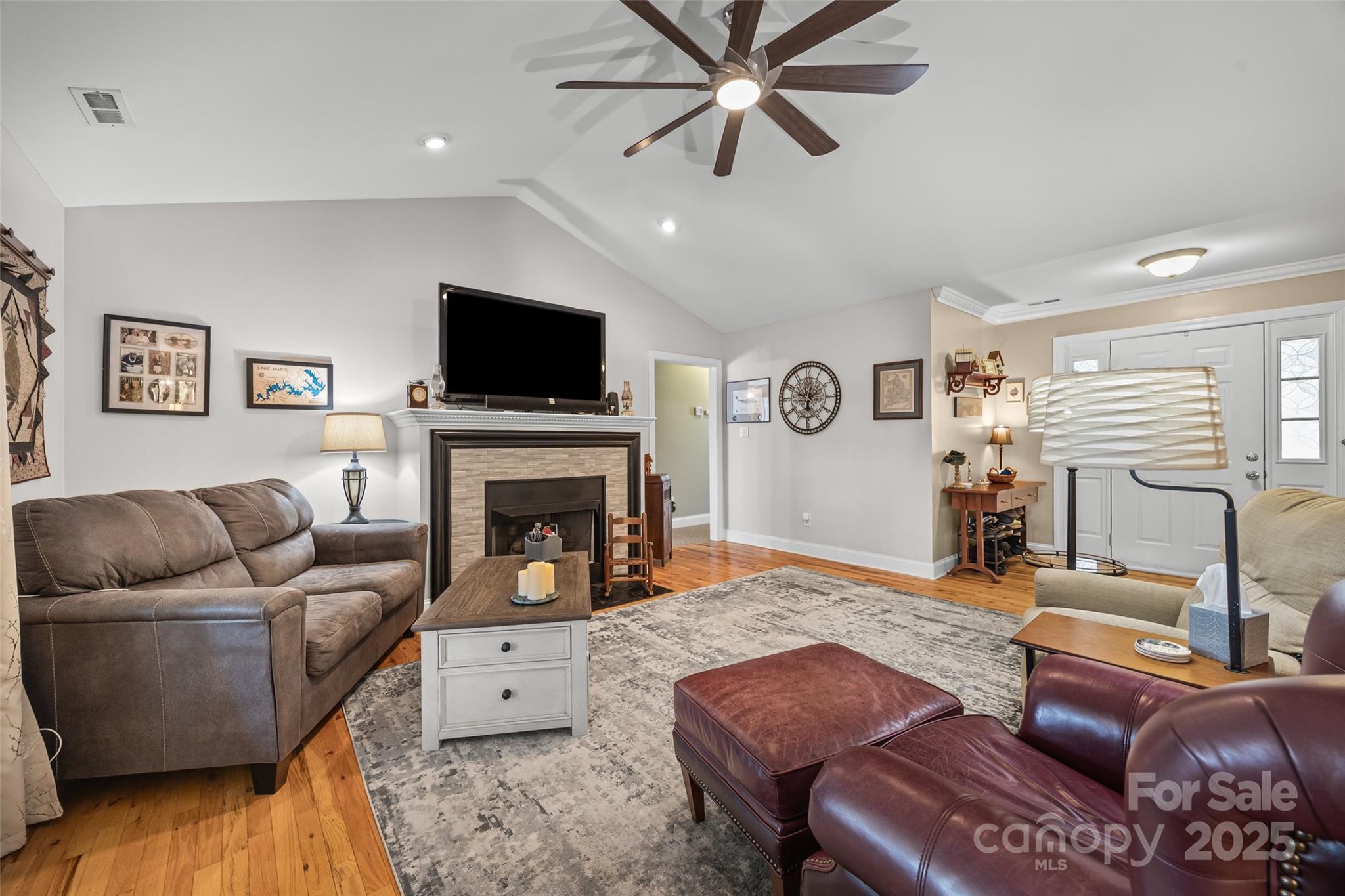 1322 Moonshadow Lane