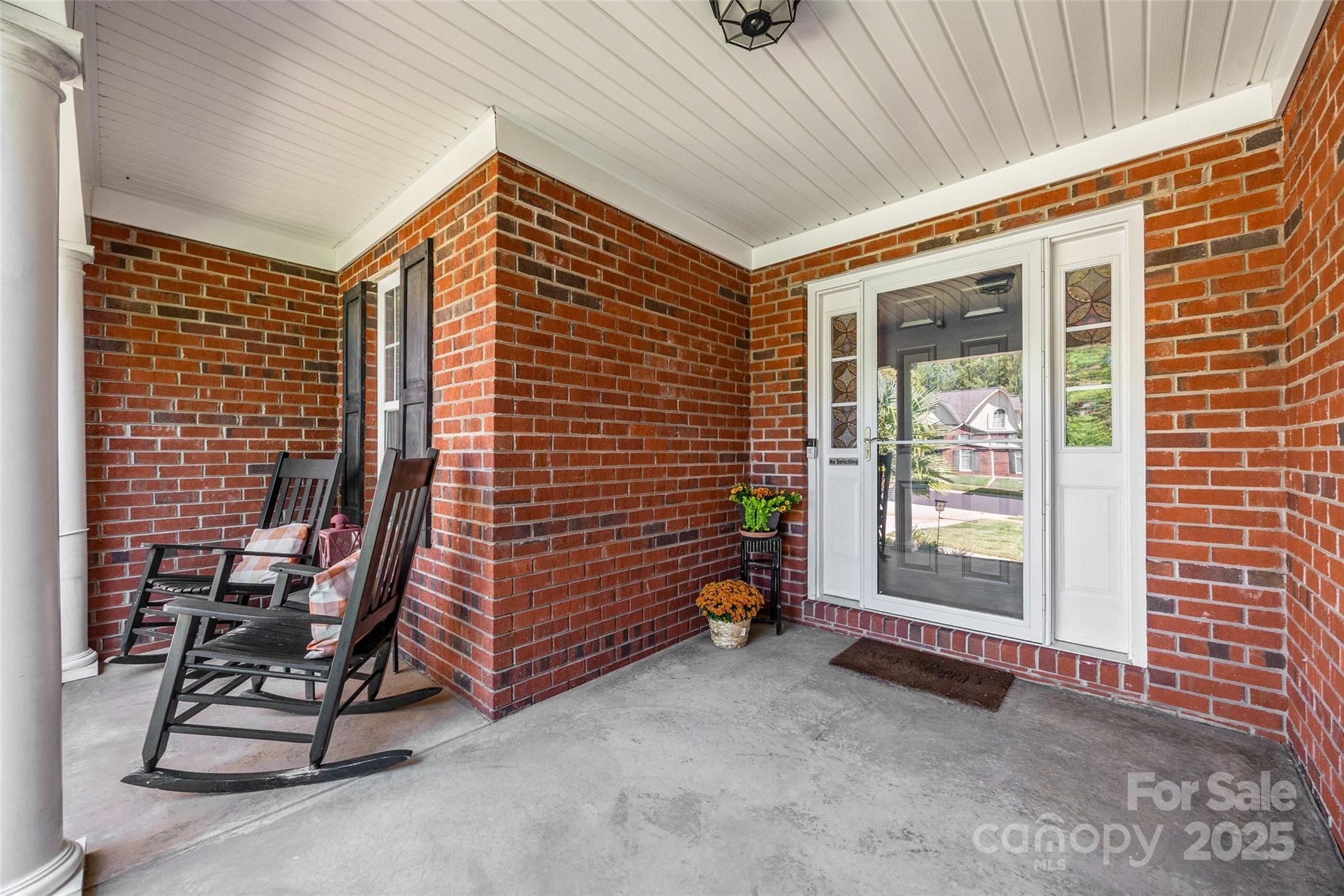 1322 Moonshadow Lane