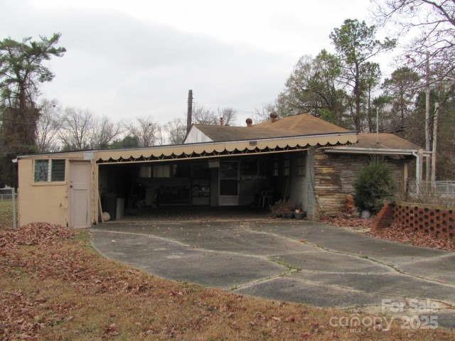 1103 E Main Street E