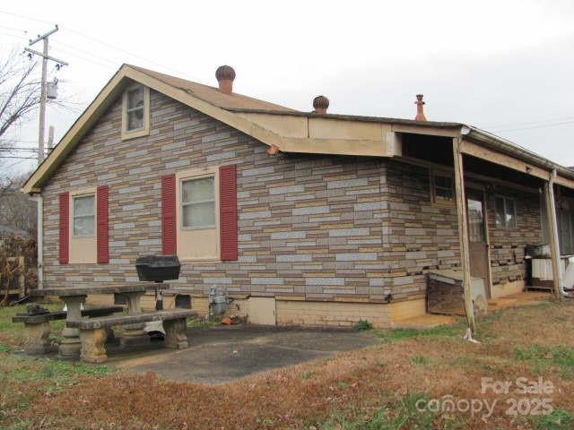 1103 E Main Street E