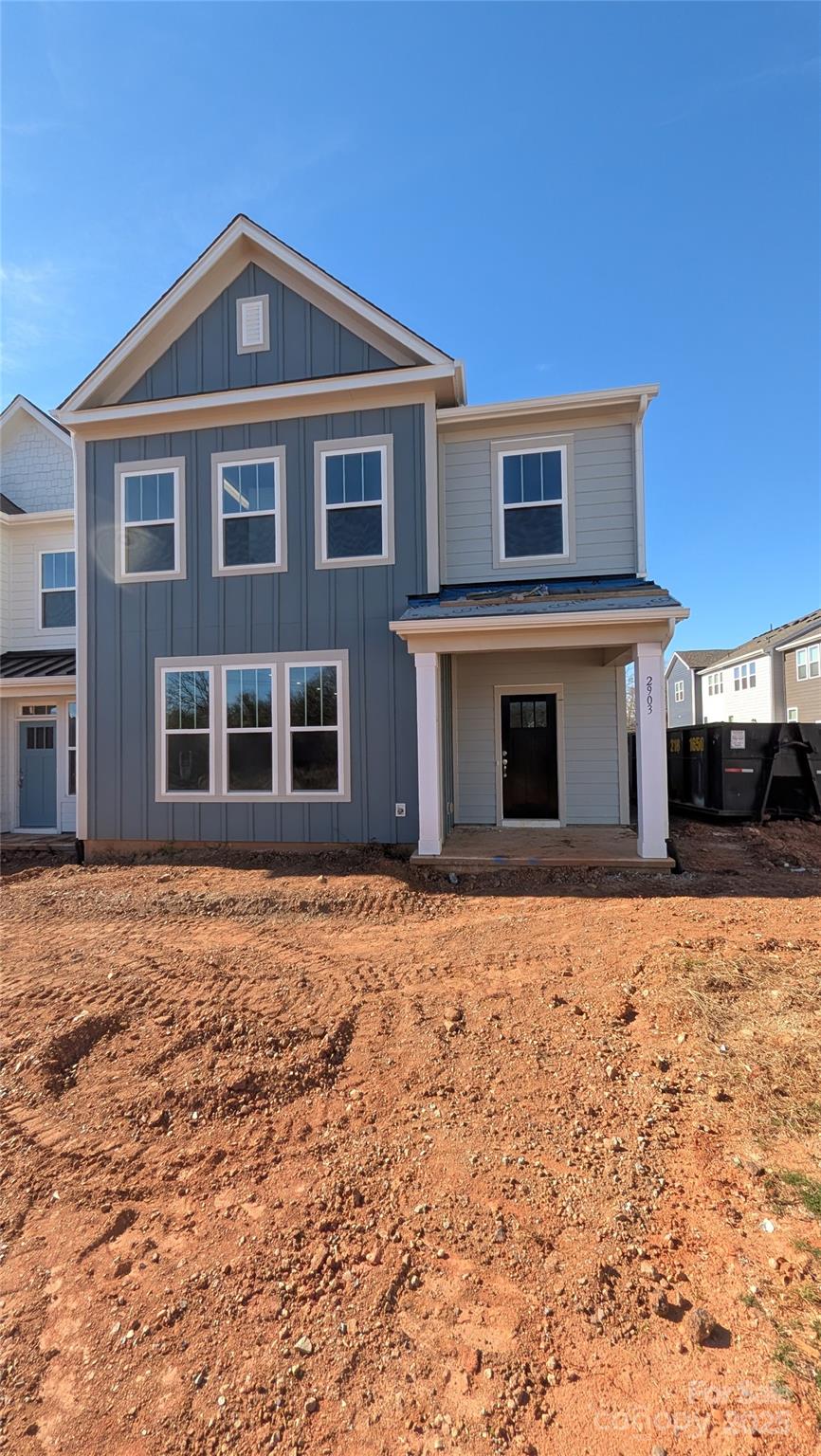 2903 Herringbone Road