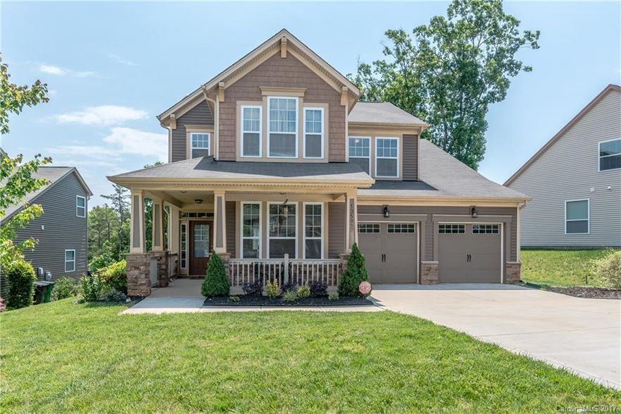 Welcome Home, 2 story Traditional features a stunning curved staircase, 9’ ceilings, hardwoods, kitchen with lots of counter space & storage, granite countertops, stone backsplash, SS appliances, & large kitchen island that flows into the family room. 2nd floor Bonus/loft, Master w/ walk in his/her closets and MB w/His & Her sinks, garden tub, and shower.  Two additional bedrooms one w/vaulted ceiling. Flat fenced backyard. Less than a mile from shopping, dinning, hospital, and medical offices.