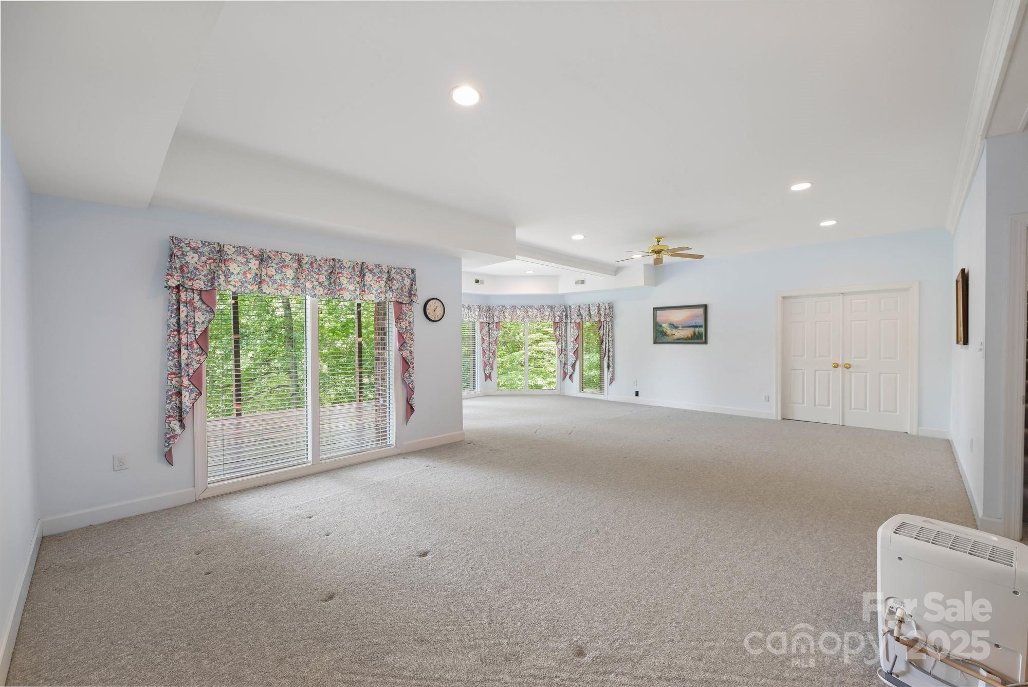 Tega Cay - Residential