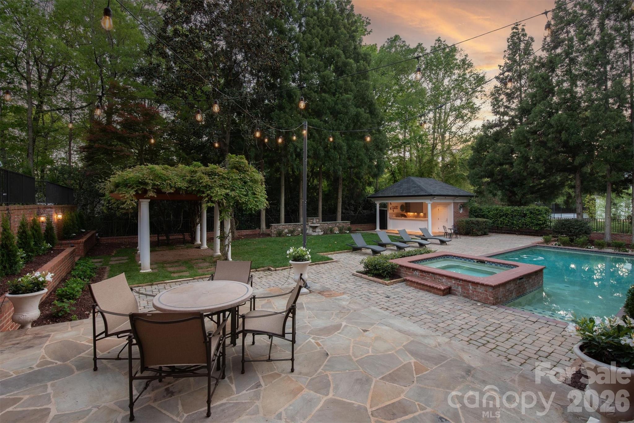 Dovewood - Residential