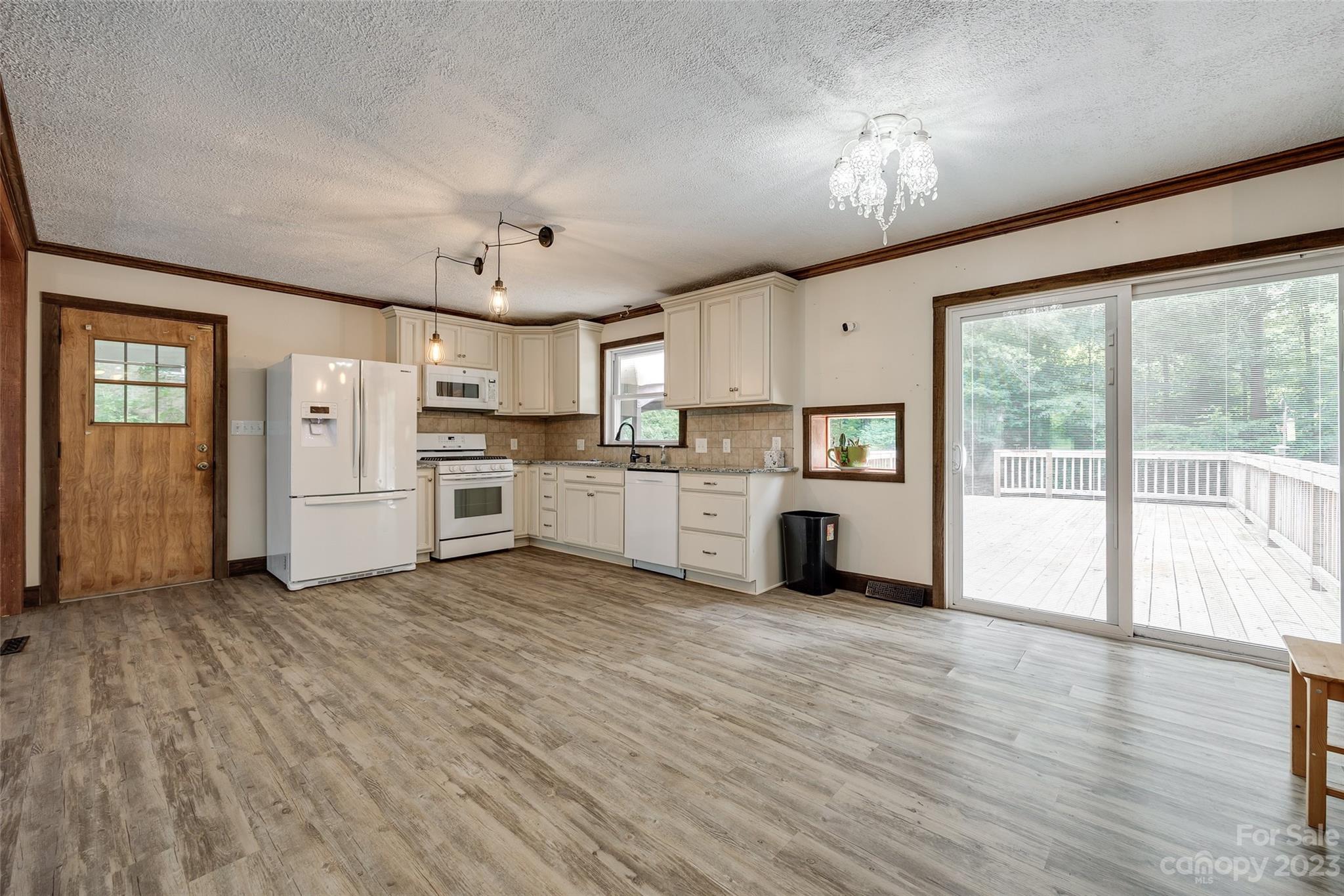 Eleanor Acres - Residential