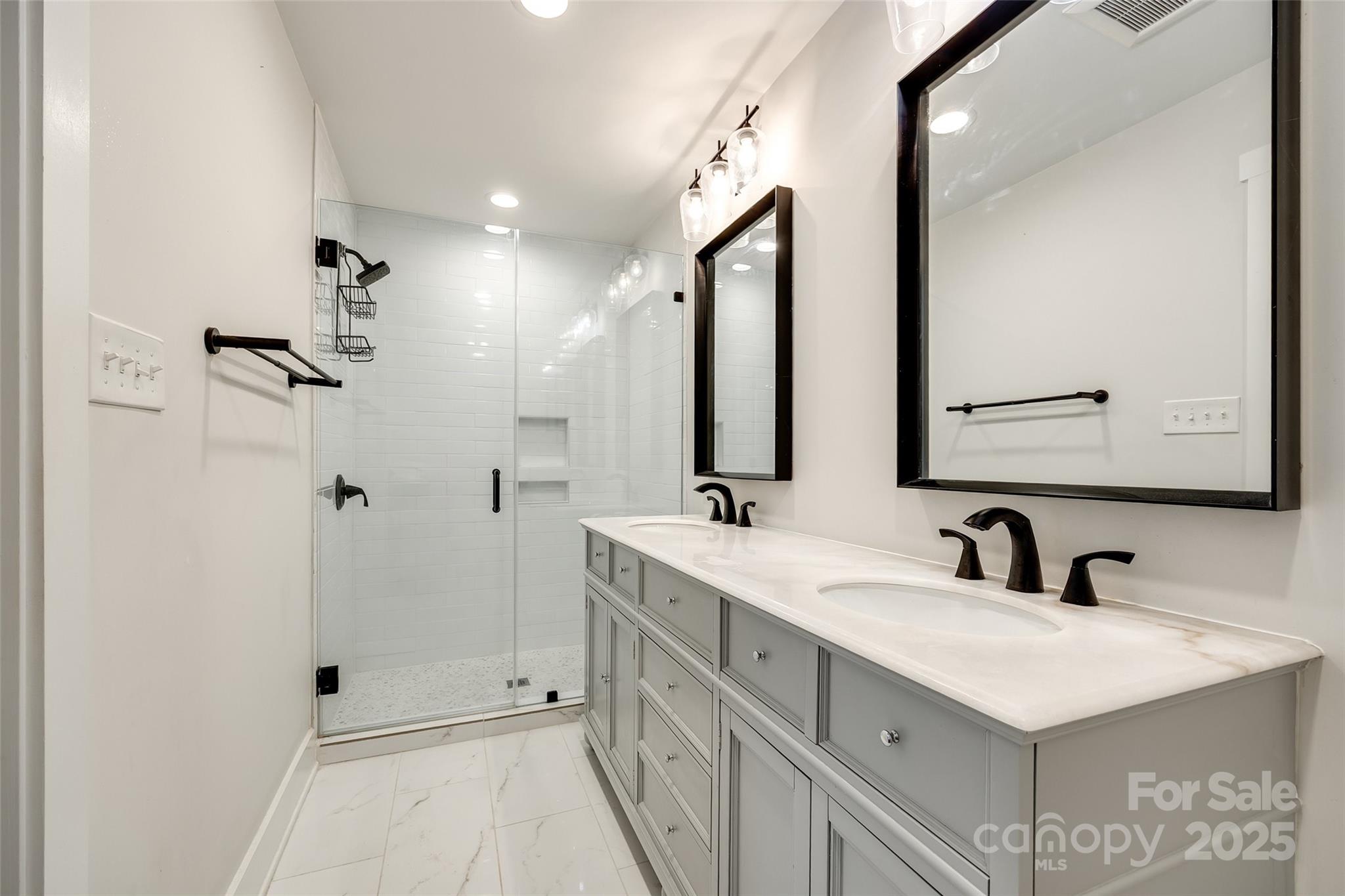 Tega Cay - Residential