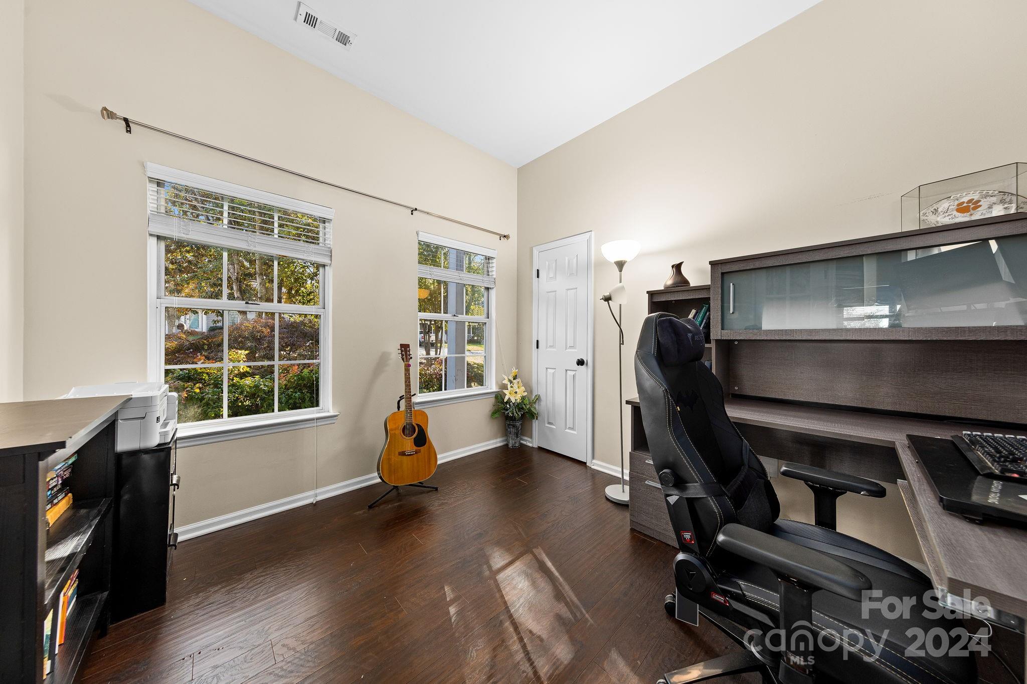 Olde Whitehall - Residential