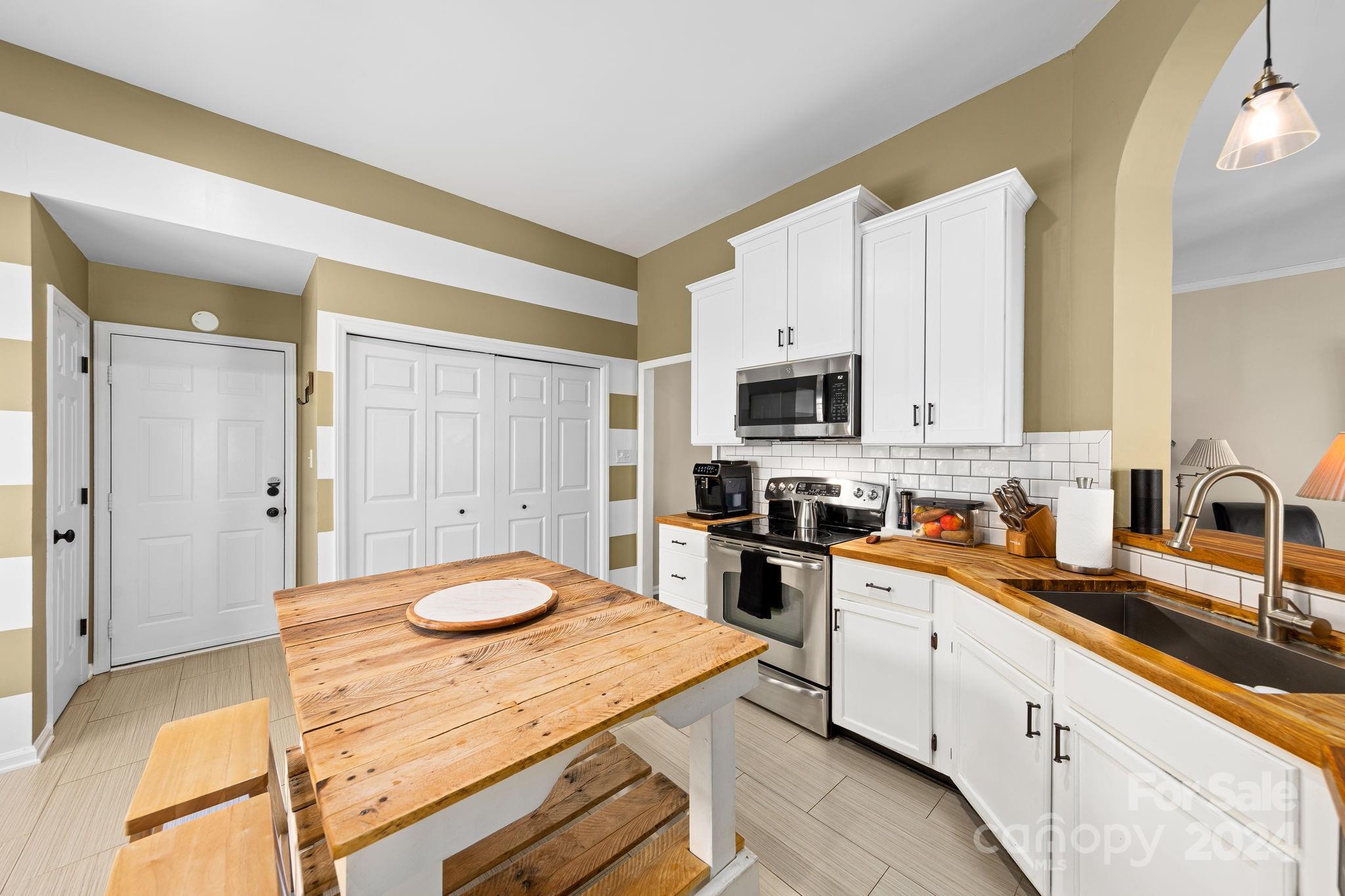 Olde Whitehall - Residential