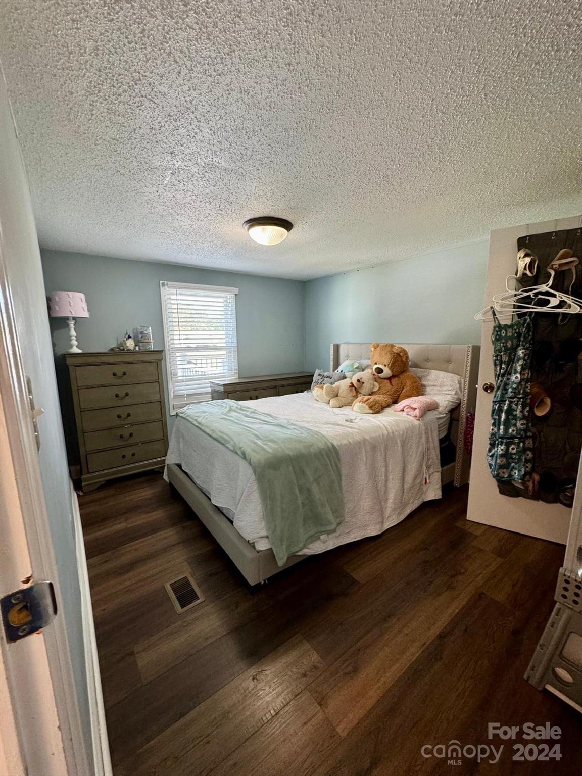 Kingsbury Square - Residential