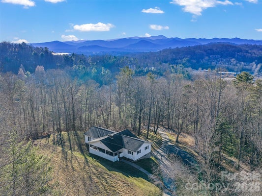35 SMITH RIDGE DR, ASHEVILLE, NC 28803 - Image 01404dc1b37f5cf8f9e80e61cabd1135/3354239357