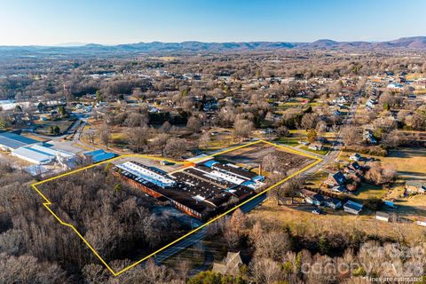 486 S Center Street Taylors NC 28681