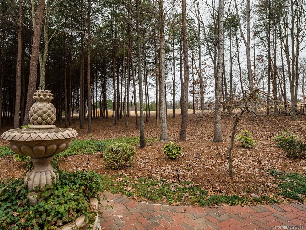 The Peninsula - Residential