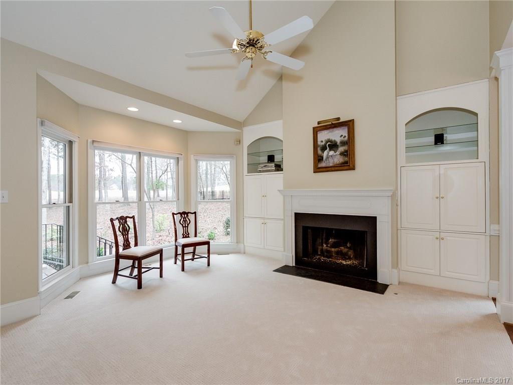 The Peninsula - Residential