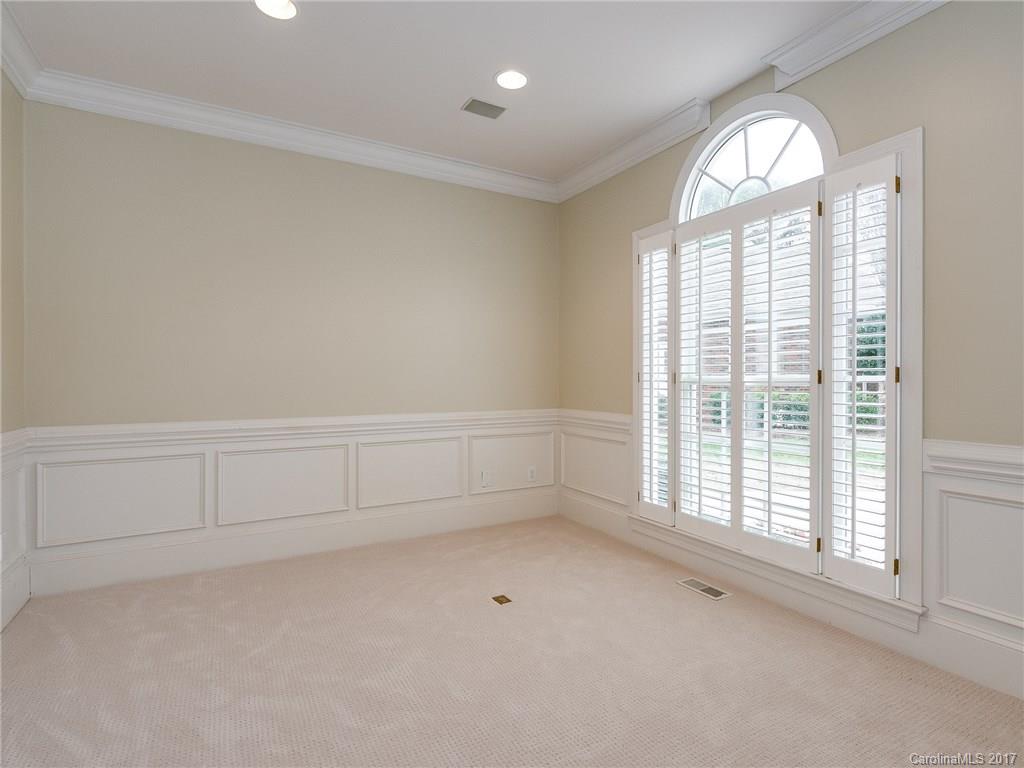 The Peninsula - Residential