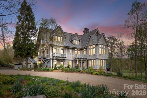 Photo of 8 Fairway Place, Asheville, NC 28803 (MLS # 4245541)