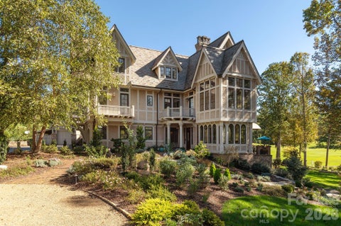 Photo of 8 Fairway Place, Asheville, NC 28803 (MLS # 4245541)