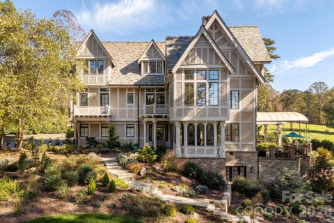 Photo of 8 Fairway Place, Asheville, NC 28803 (MLS # 4245541)