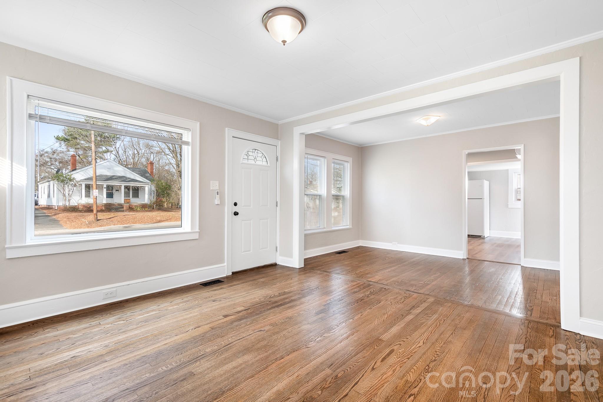 264 E Mcneely Avenue