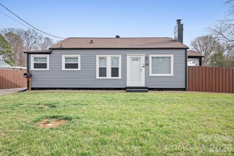 264 E Mcneely Avenue Mooresville NC 28115