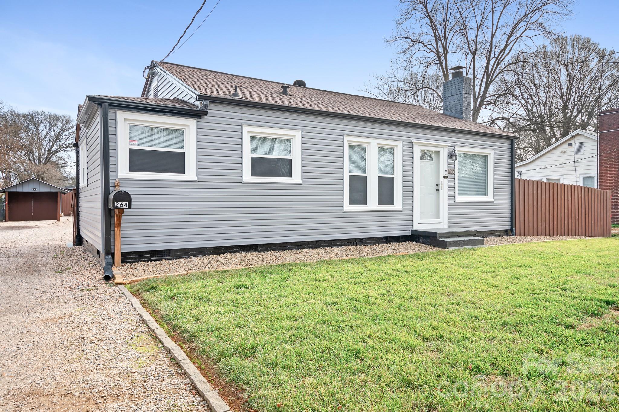 264 E Mcneely Avenue