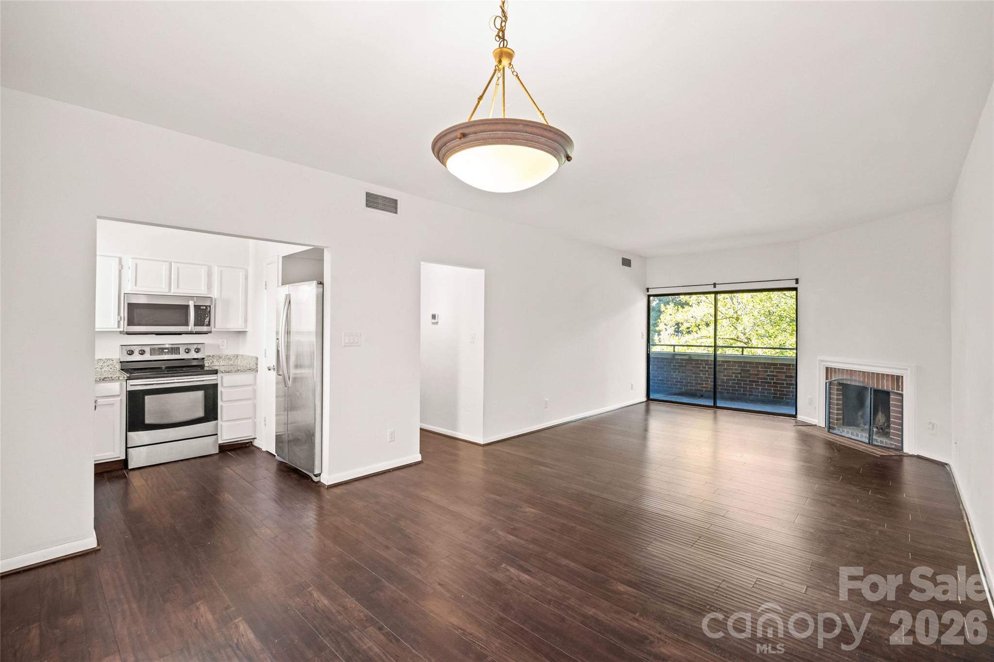 224 N Poplar Street 22
