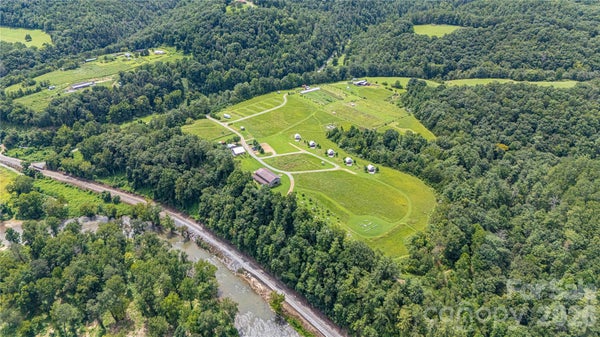 1295 PAINT ROCK RD, HOT SPRINGS, NC 28743 - Image 0169ad69bdacaa9902eb31683fedde3d/1958680928