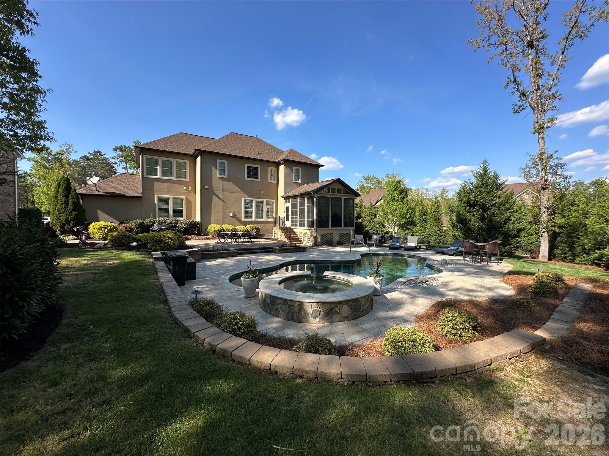 1414 Smoketree Court