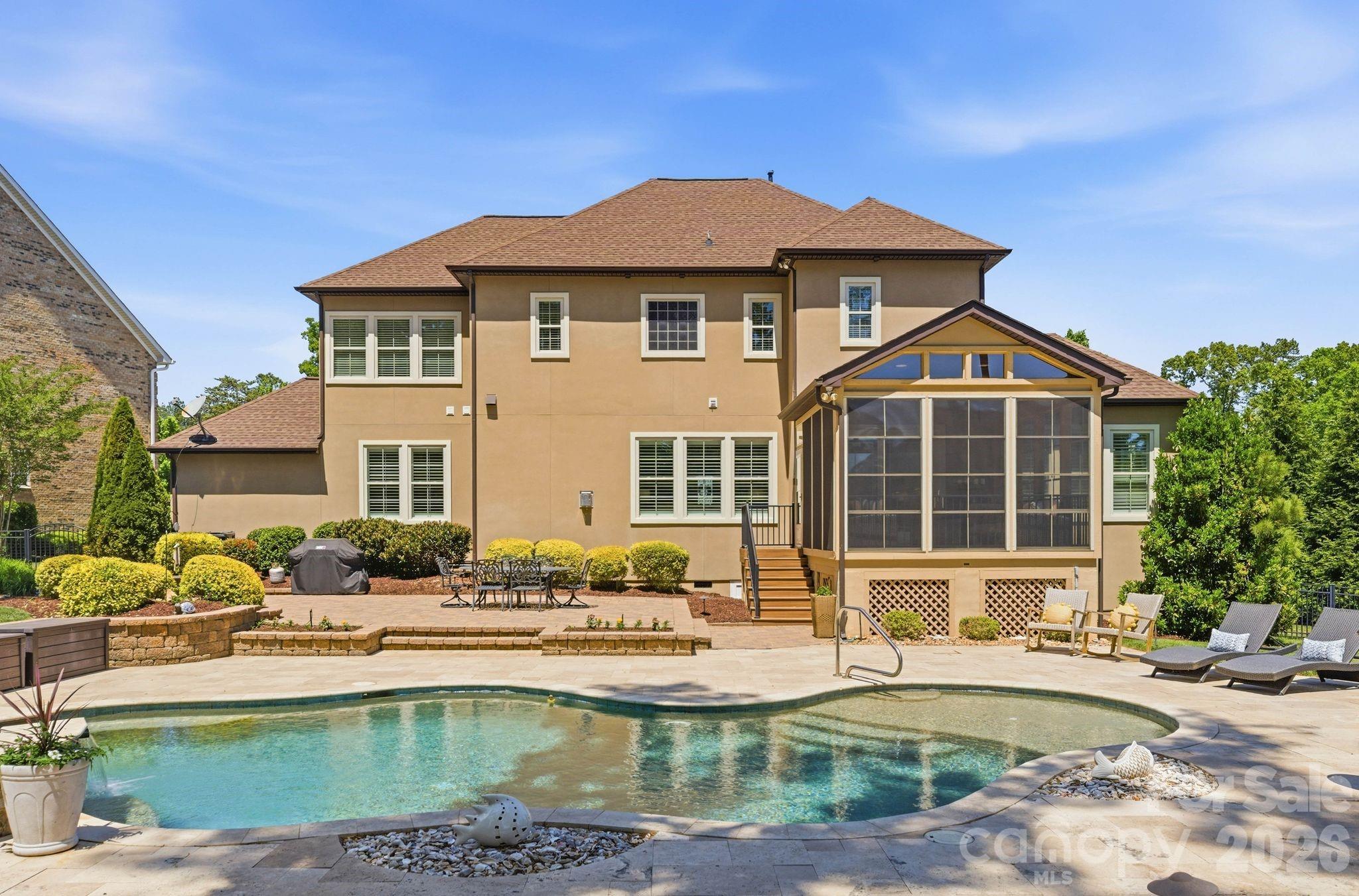 1414 Smoketree Court