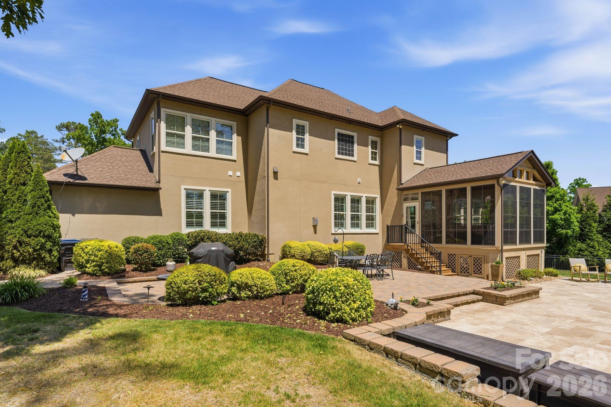 1414 Smoketree Court