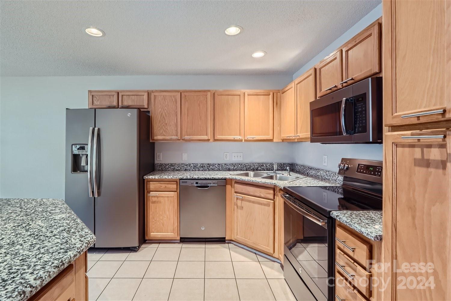 Tyler Woods - Residential Lease