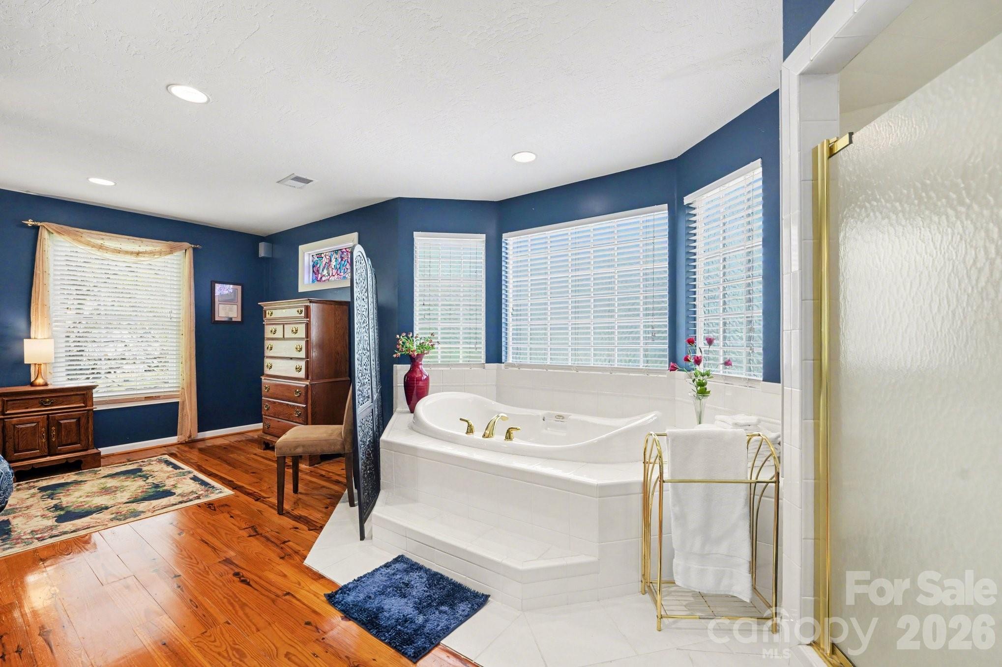 Broadwood Acres - Residential