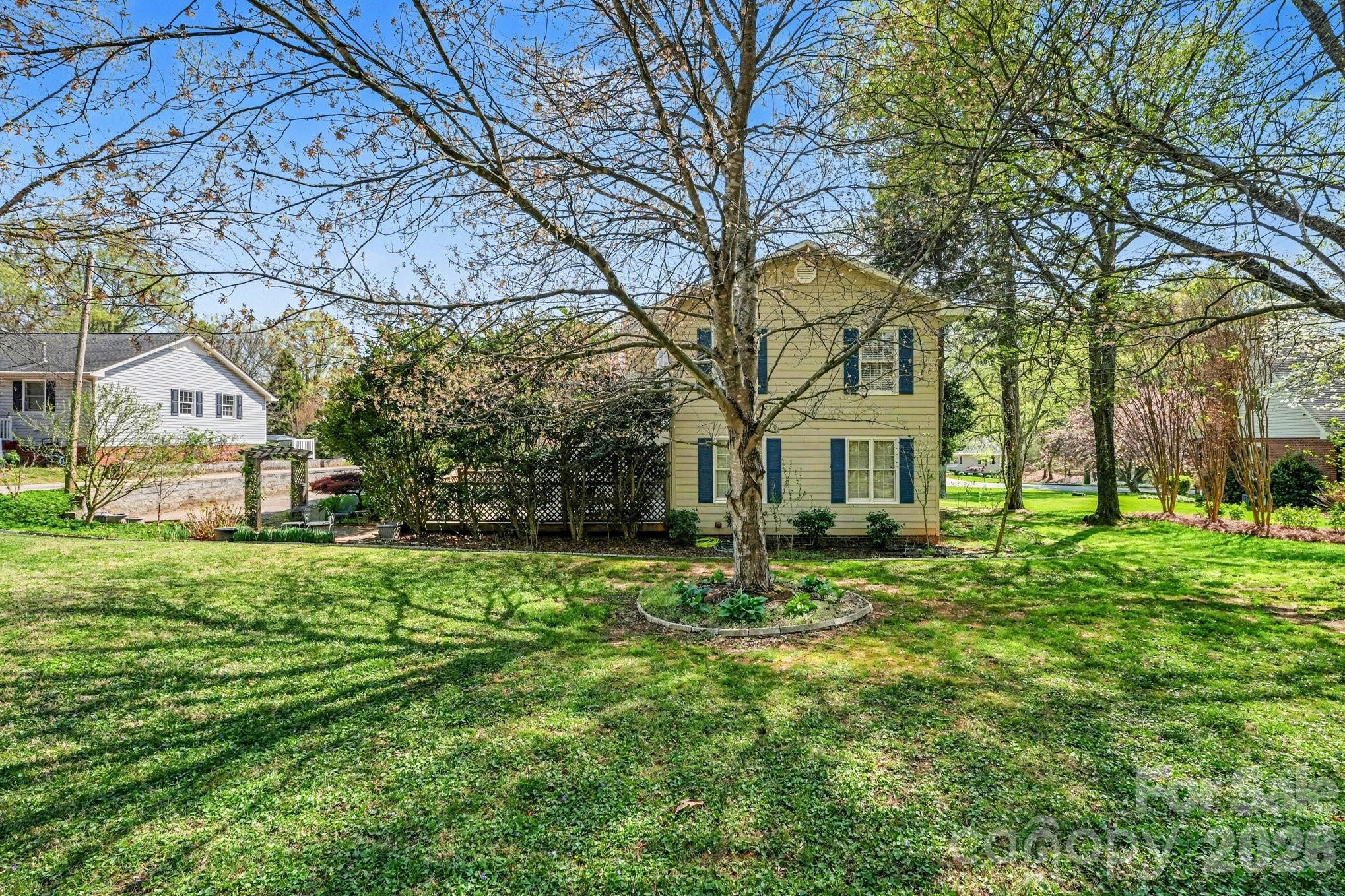 Broadwood Acres - Residential