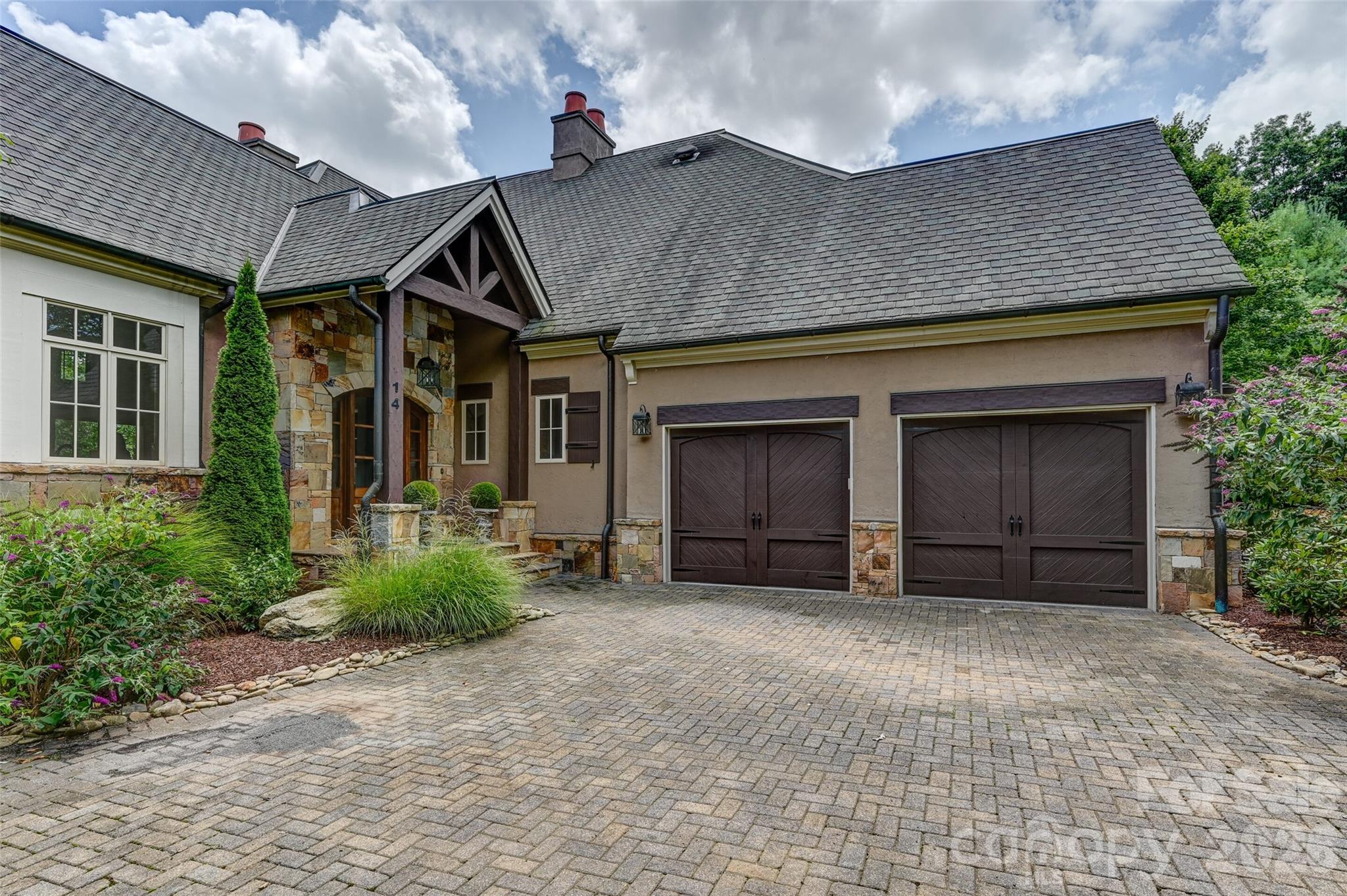 14 Foxbridge Way 34A