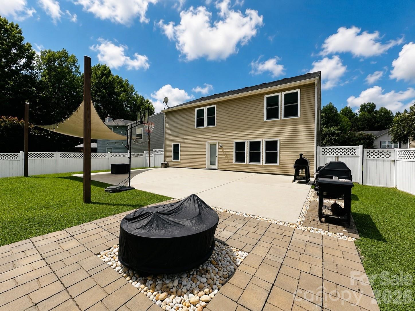 404 Inverness Lane