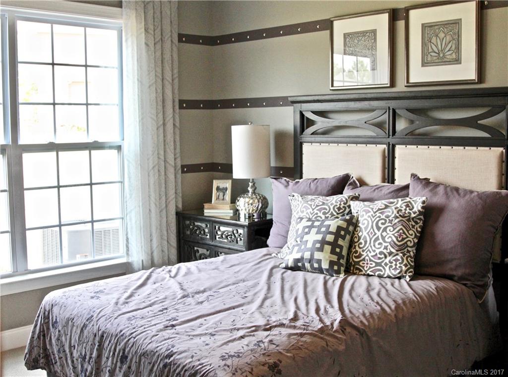 Hawks Creek - Residential