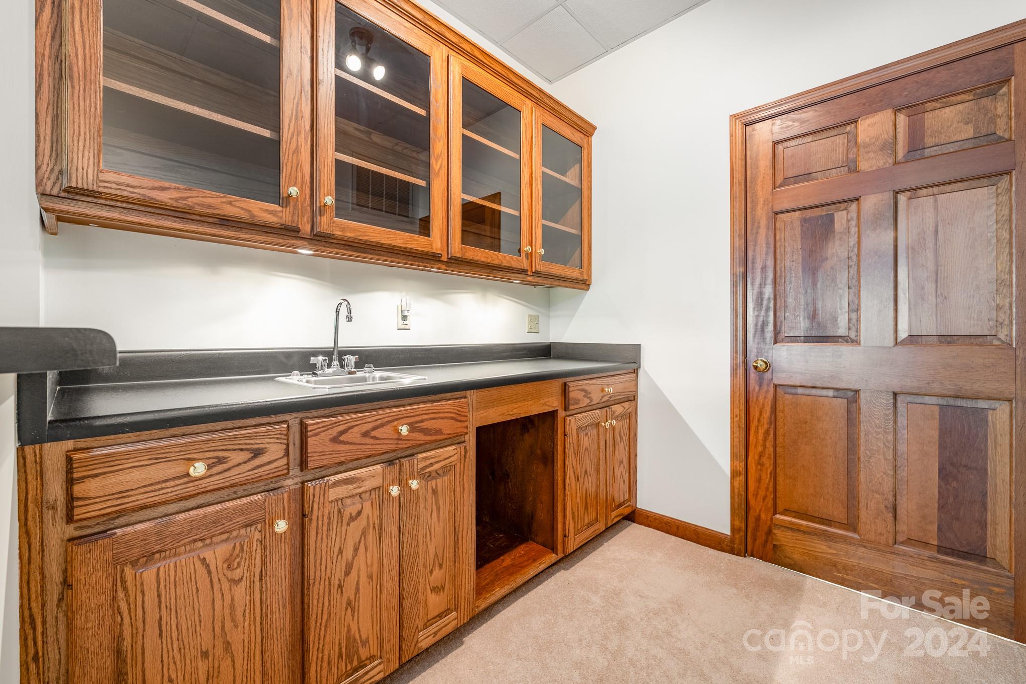 Lakewinds - Residential