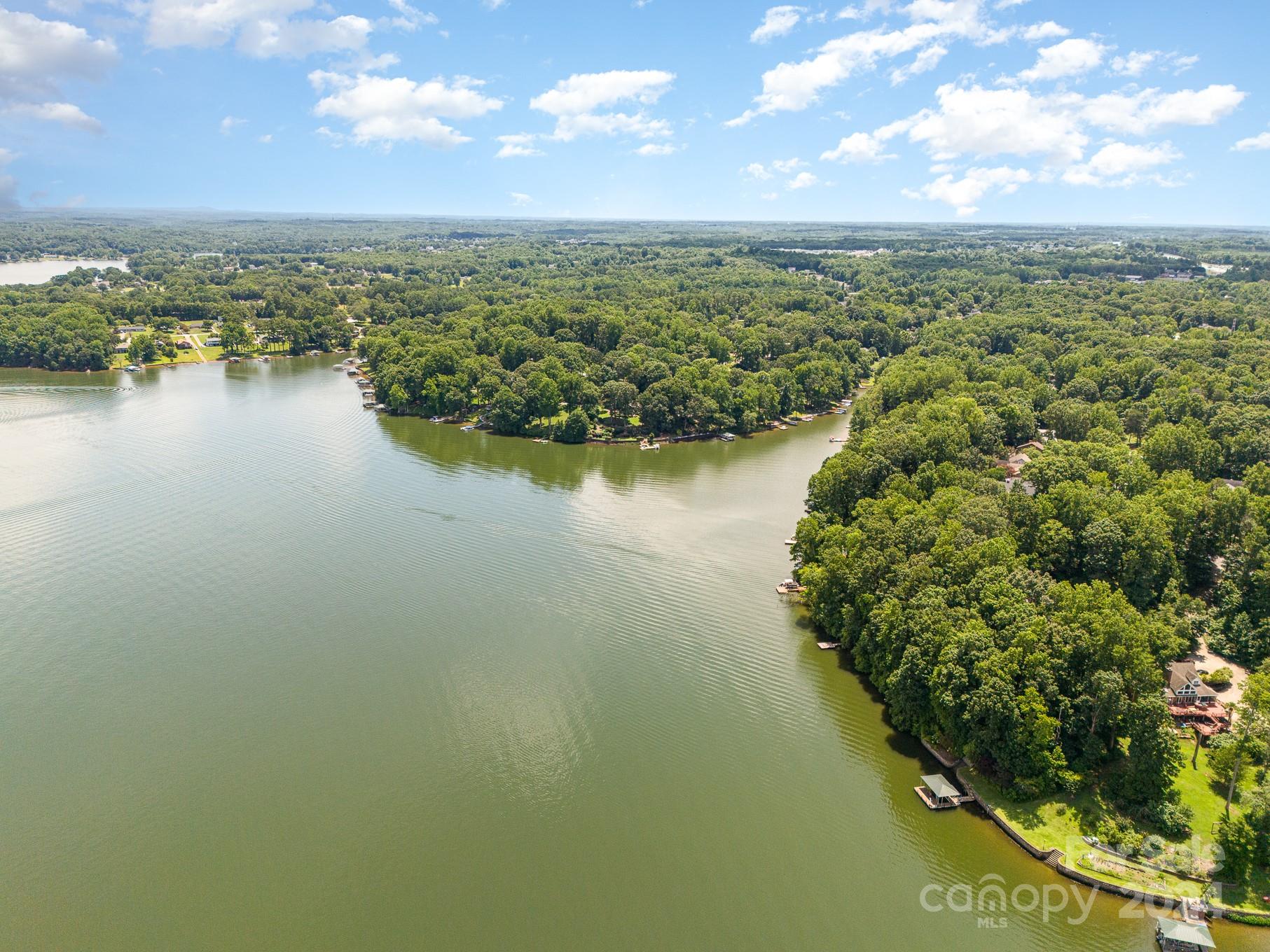 Lakewinds - Residential