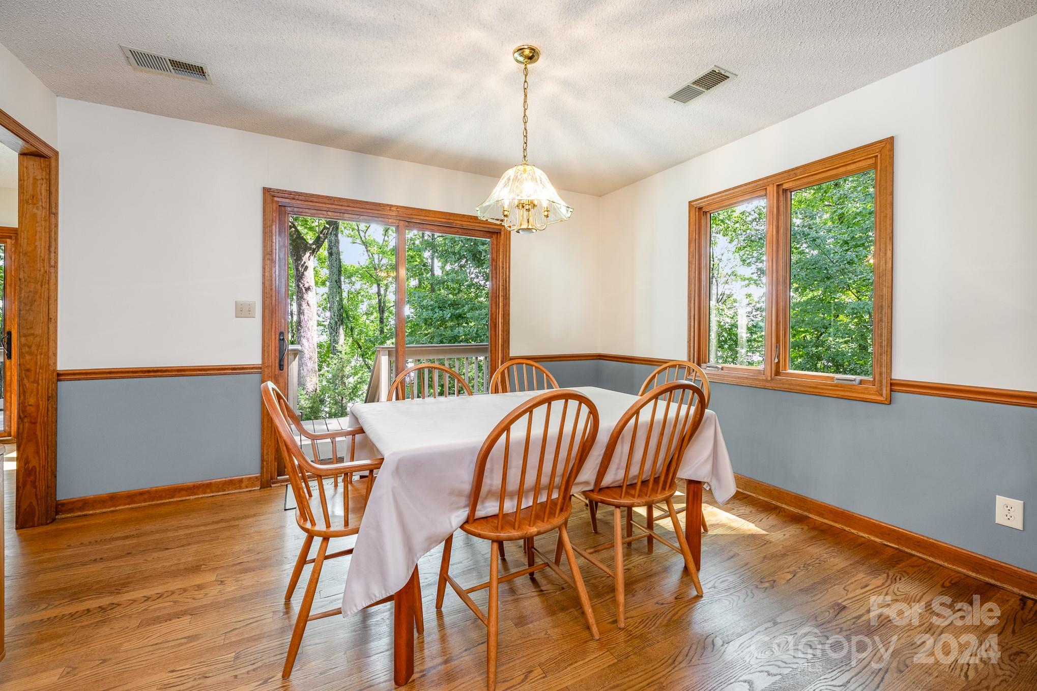 Lakewinds - Residential