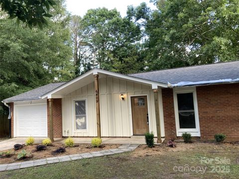 6409 Pineburr Court Charlotte NC 28211