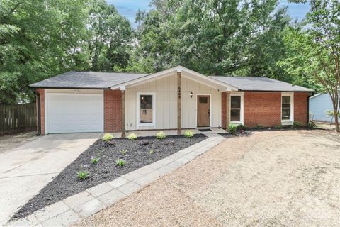 6409 Pineburr Court Charlotte NC 28211