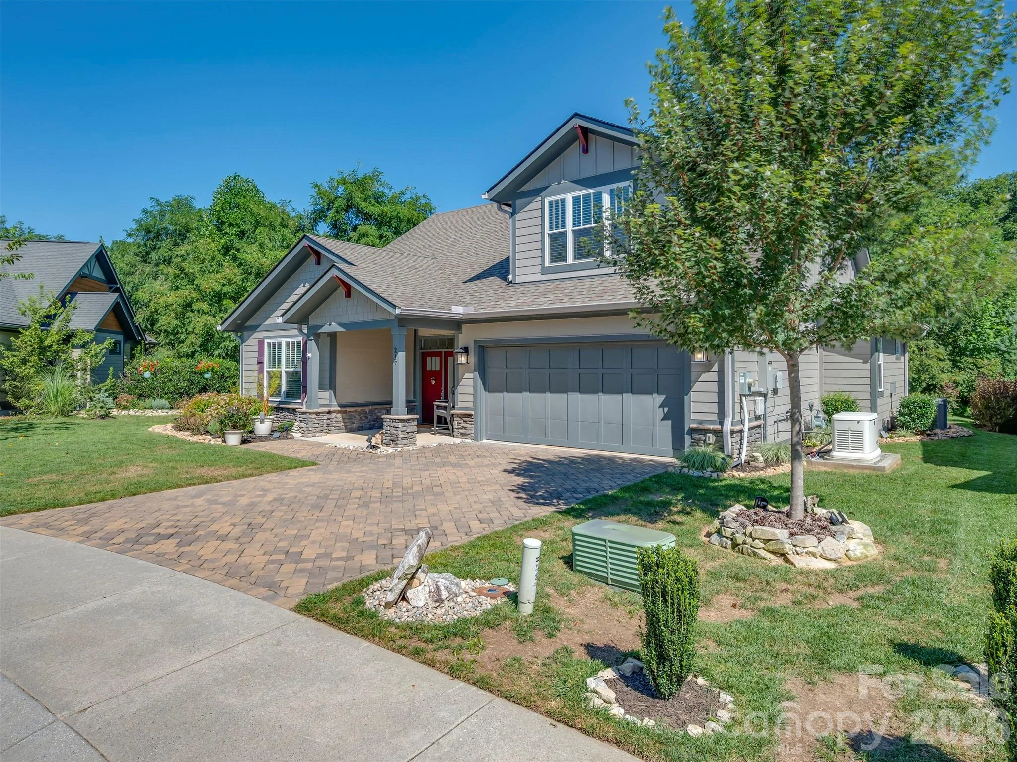217 Hogans View Circle, Hendersonville, NC, 28739