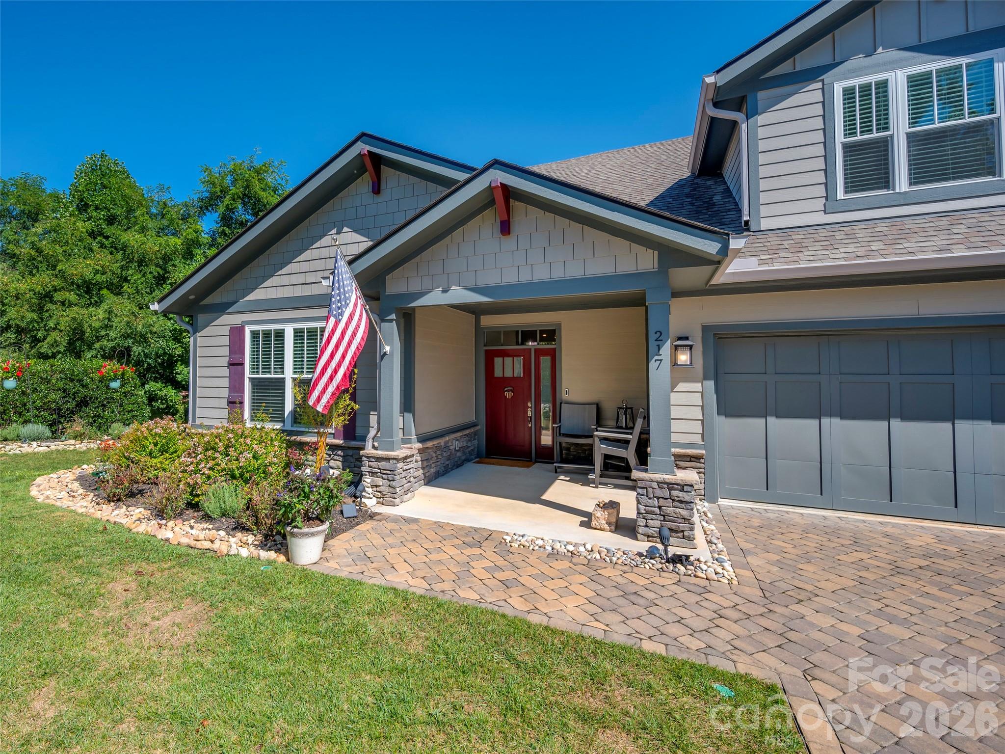 217 Hogans View Circle