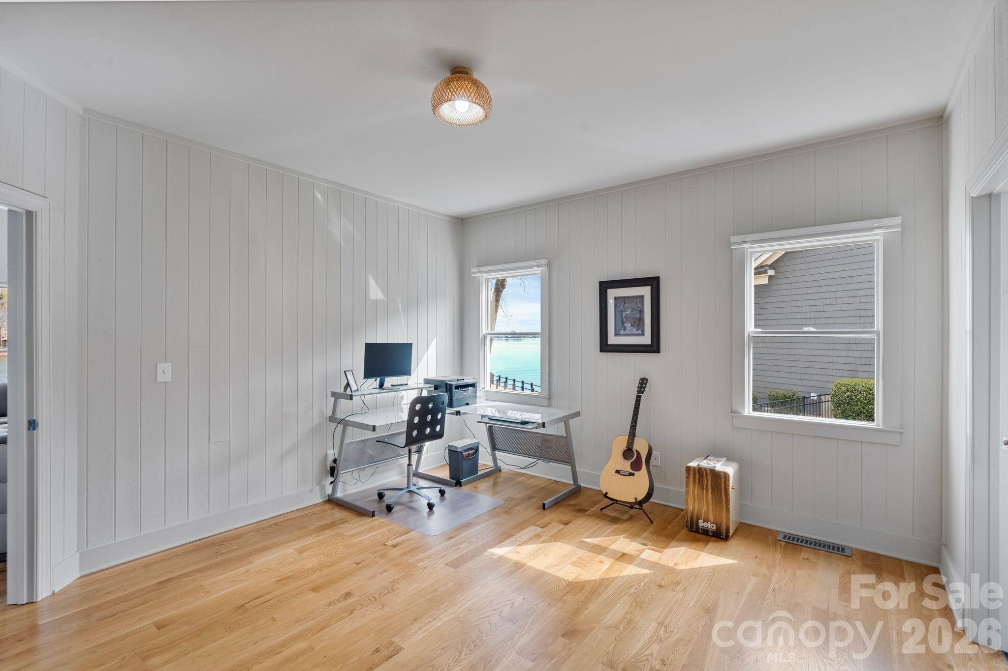 The Peninsula - Residential