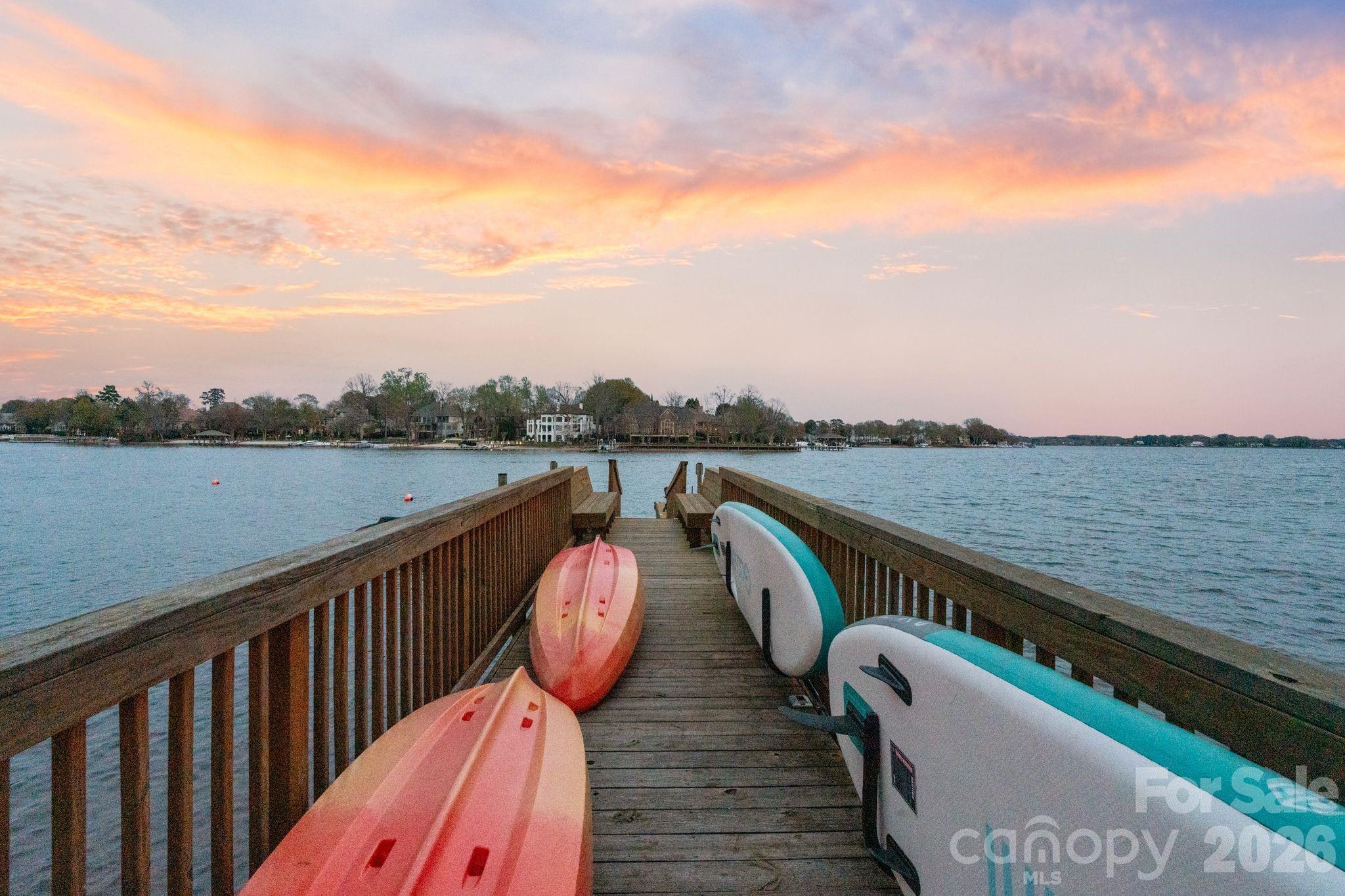 The Peninsula - Residential